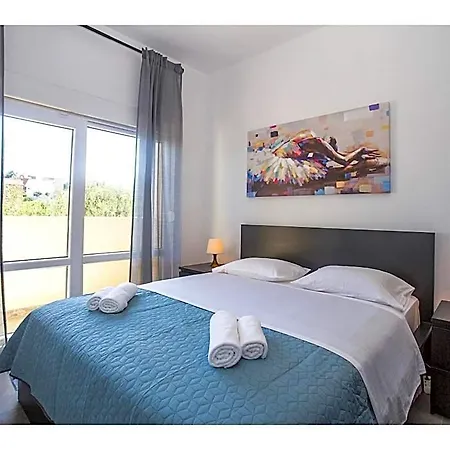 Olive Tree 4* Split