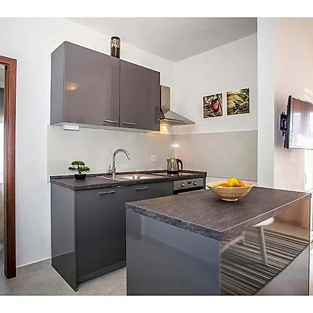 Olive Tree 4* Split